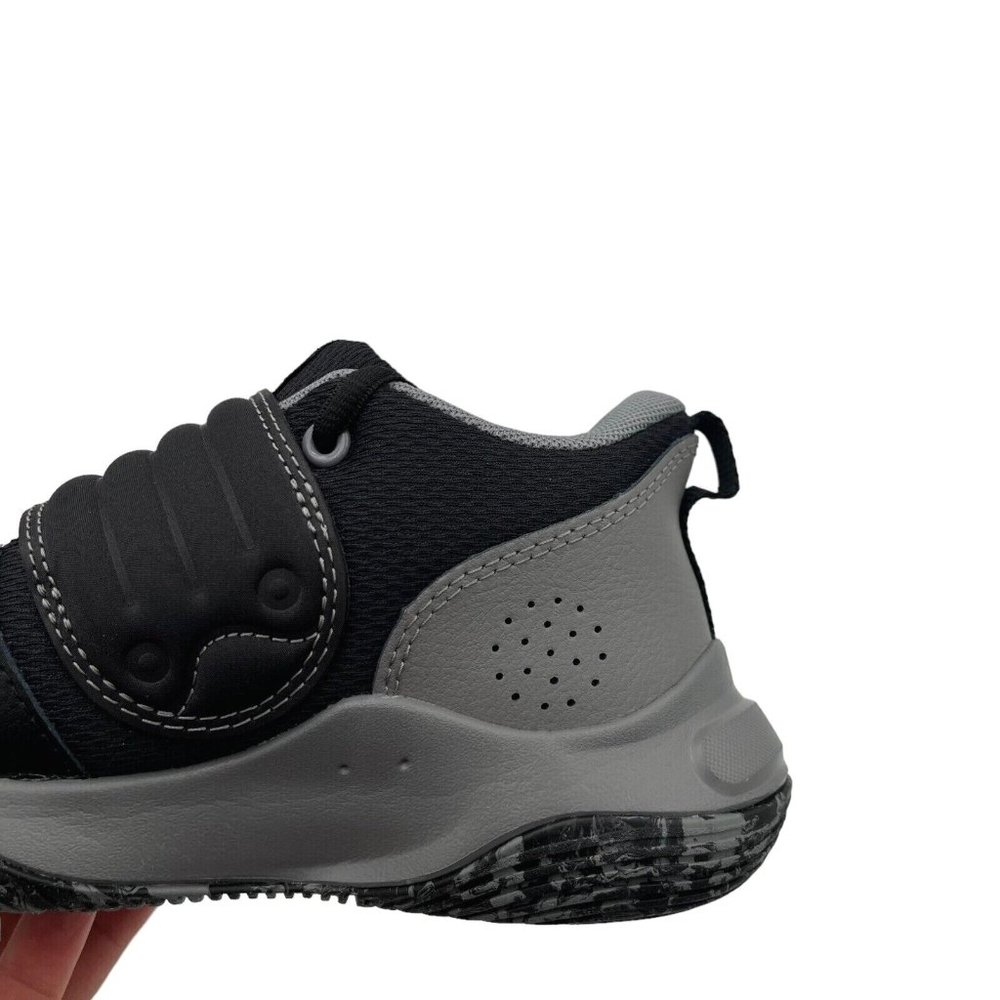 Under Armour Youth Boys Basketball Shoes Size 4Y Gray Black Lace Up Sneakers - Picture 3 of 16